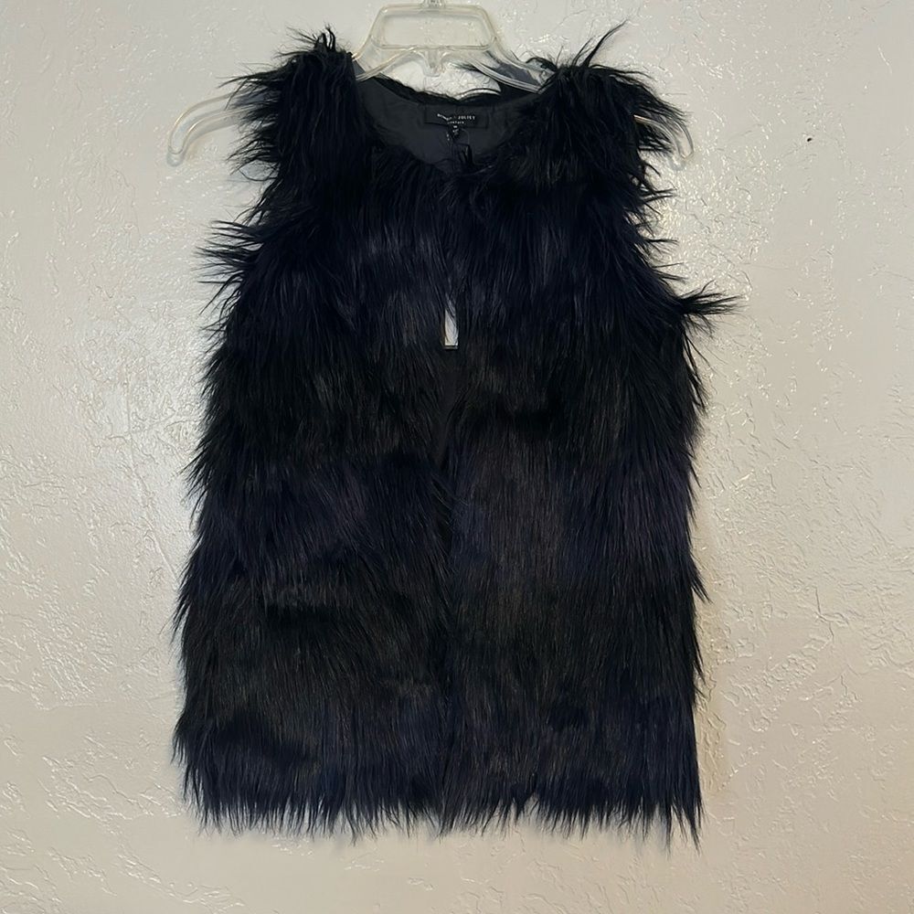 Romeo and Juliet Couture Faux Fur Vest Jacket SMALL NWT NAVY BLACK
